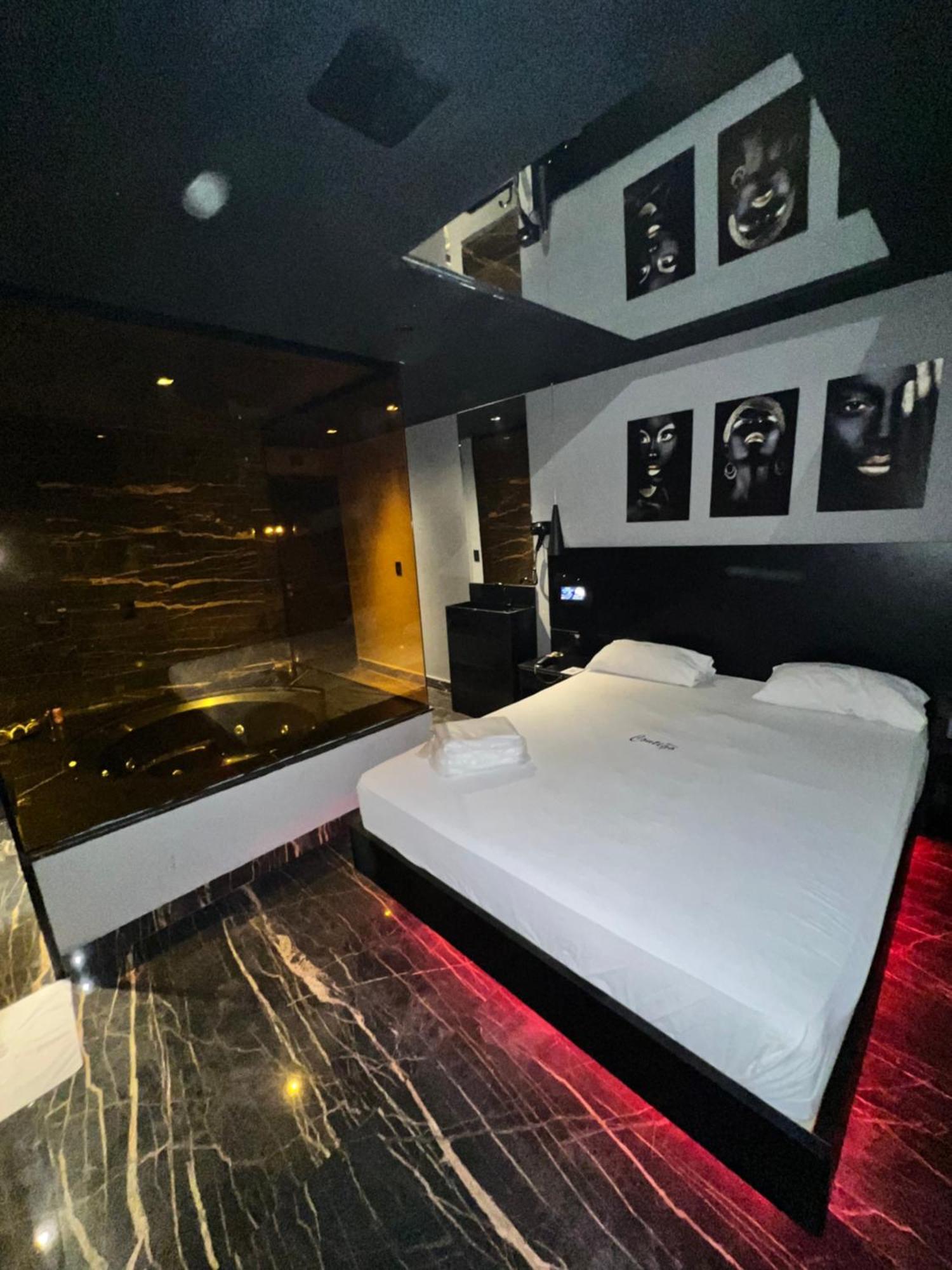 Motel Contigo Гуарульюс Экстерьер фото